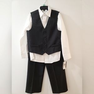 Little boys size 6 Van Heusen black 3 piece suit. Brand New!